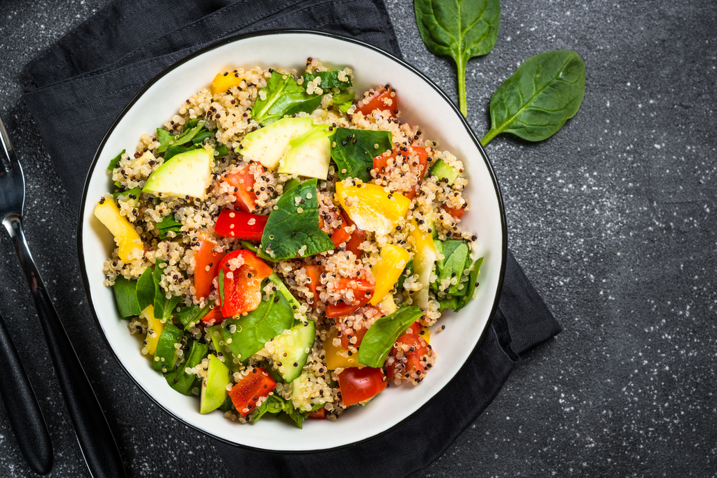 Ensalada de Quinoa y Vegetales Frescos